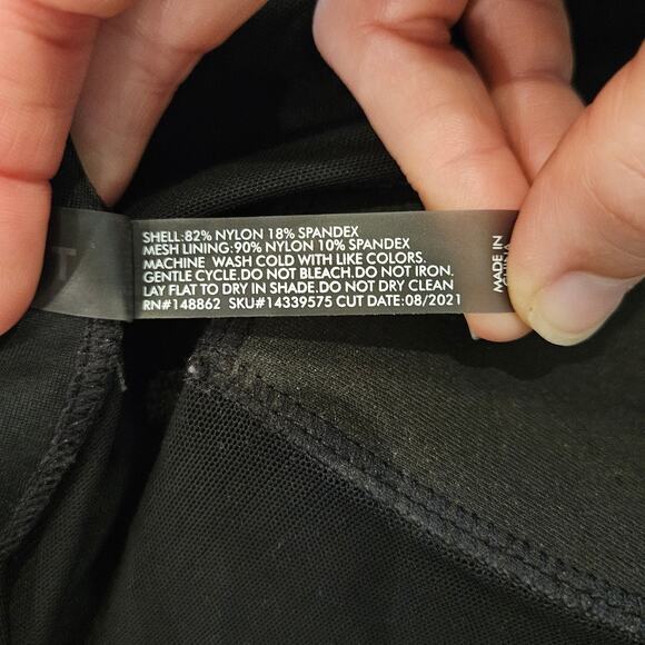 Torrid Wireless Lattice Front Swim Dress Womens 2 US 18 / 20 Black Skater Plus - Picture 14 of 14